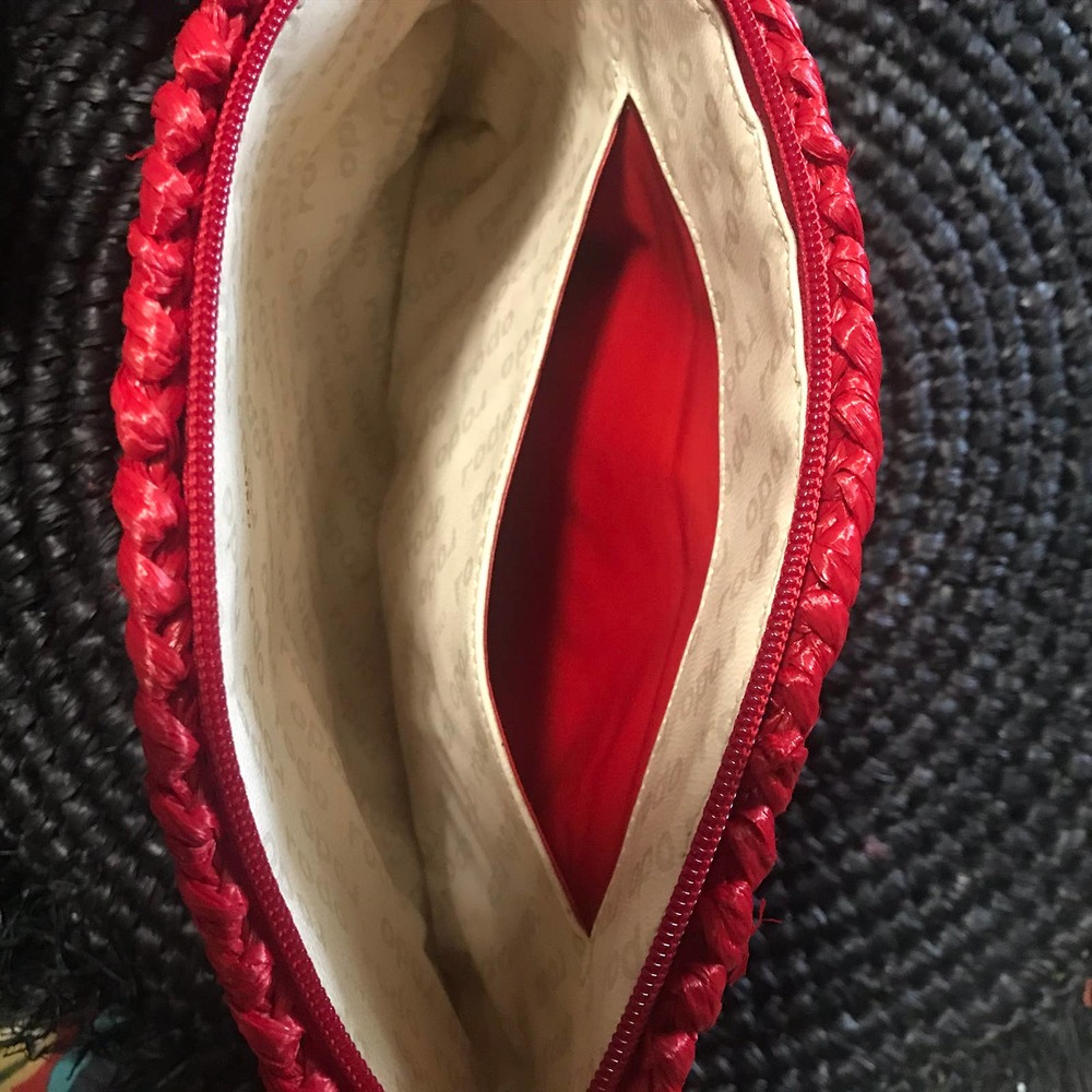 🔥NEW 100% AUTH RODO Red Crossbody w/ Gold Accents - Picture 11 of 13